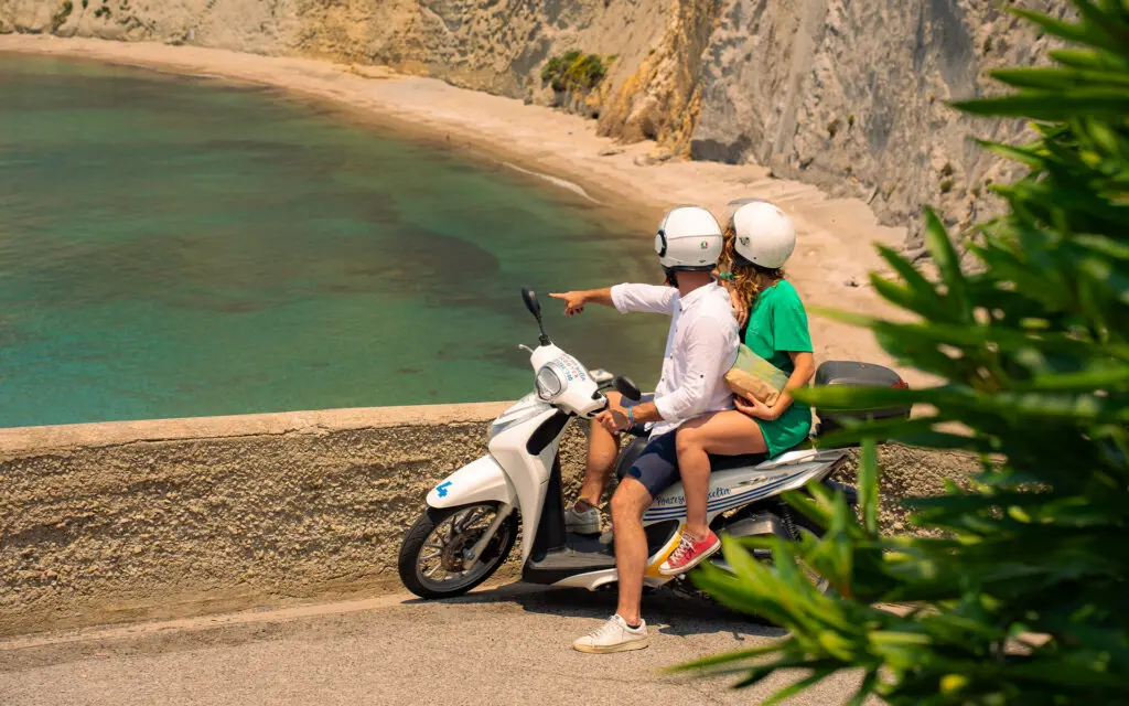 Ponzesi Per Scelta Noleggio Scooter
